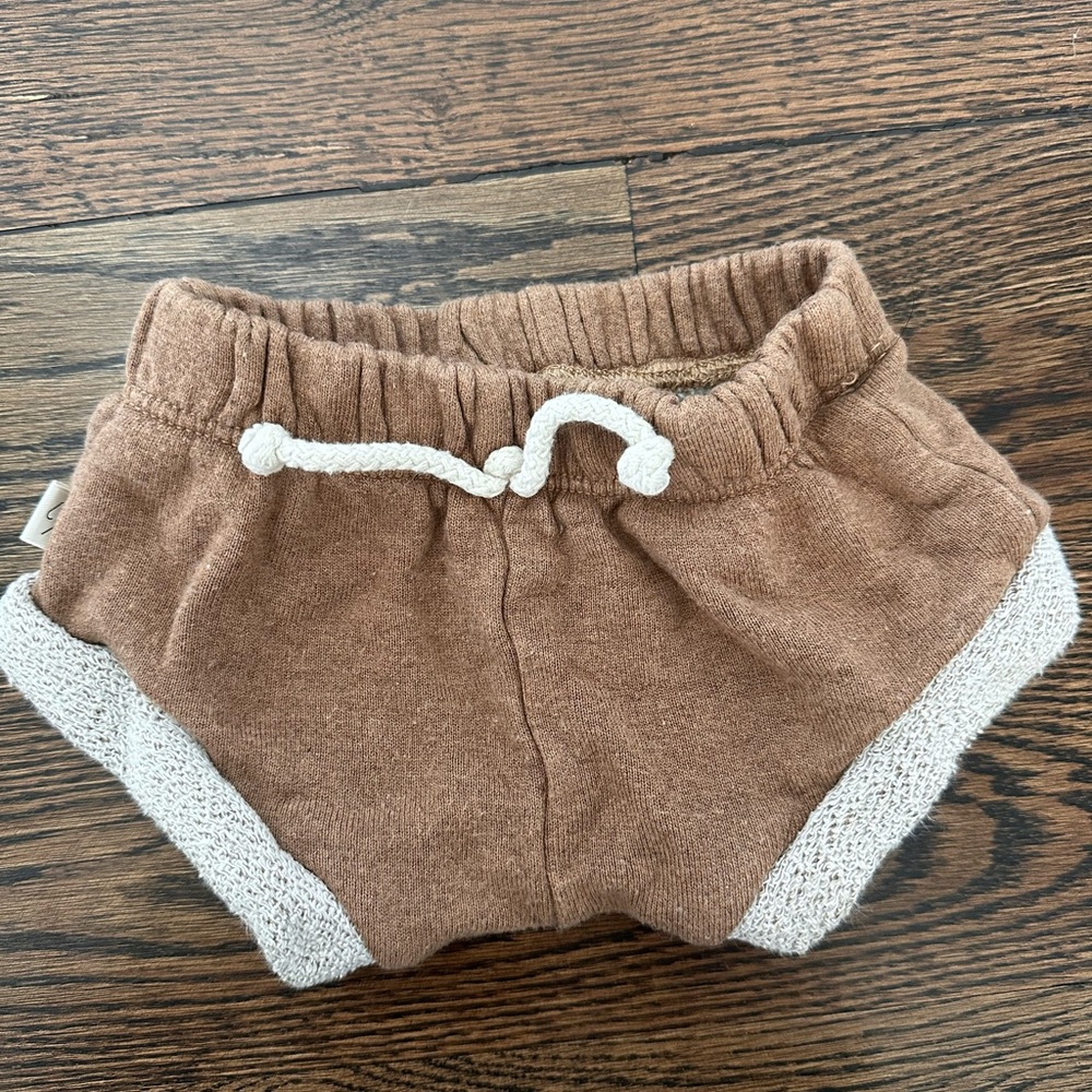 Childhood clothing- shorties 3/6 months